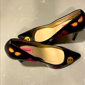 Betsey Johnson pumps